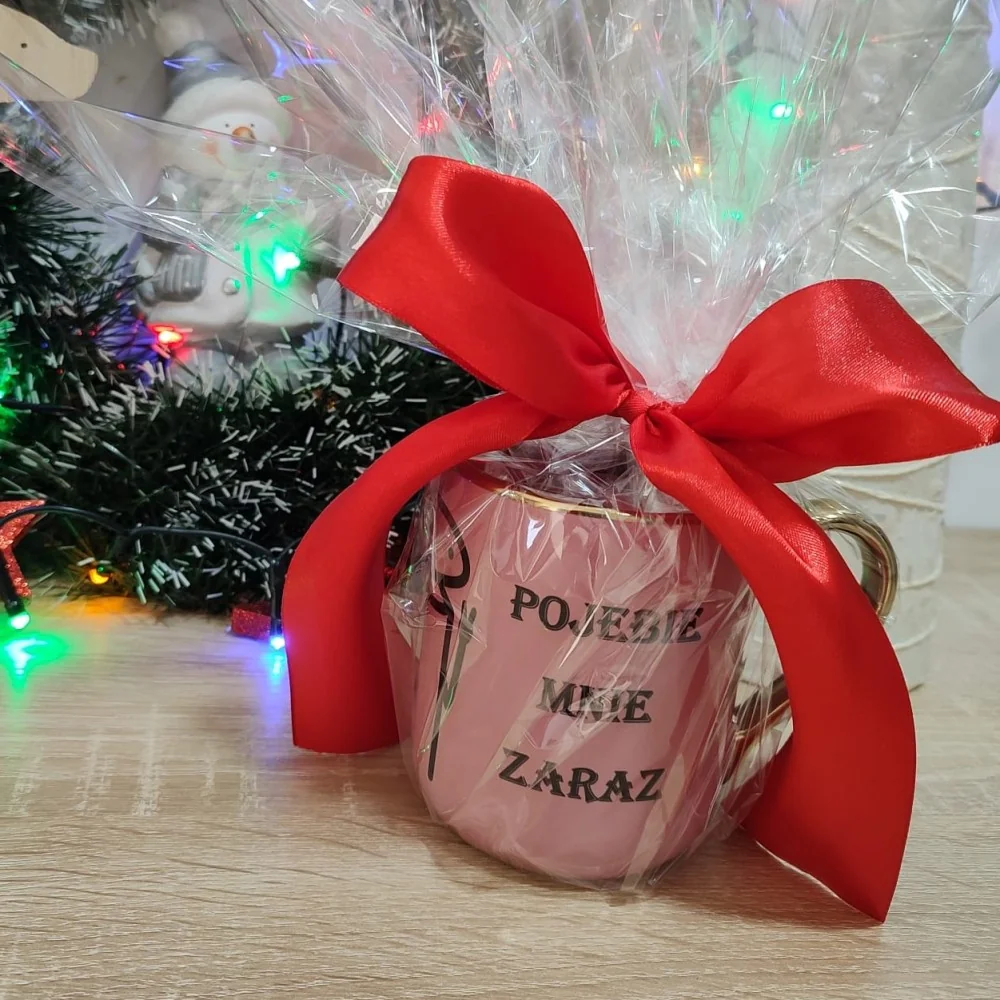 Pakowanie na prezent z kokardką