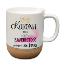 330ml Becher mit Deckel und Korkboden "Corona ist unnötig, Großartigkeit liegt mir im Blut"
