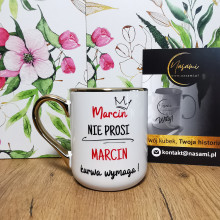 Elegancki Kubek "Aga nie prosi Agnieszka kurwa wymaga!" idealny prezent upominek