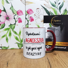 eine Tasse mit der Aufschrift "Aga fragt nicht, Agnieszka verlangt verdammt nochmal!" das perfekte Geschenk