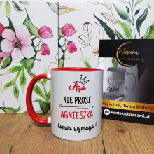 eine Tasse mit der Aufschrift "Aga fragt nicht, Agnieszka verlangt verdammt nochmal!" das perfekte Geschenk