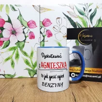 eine Tasse mit der Aufschrift "Aga fragt nicht, Agnieszka verlangt verdammt nochmal!" das perfekte Geschenk