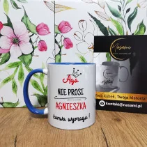 eine Tasse mit der Aufschrift "Aga fragt nicht, Agnieszka verlangt verdammt nochmal!" das perfekte Geschenk