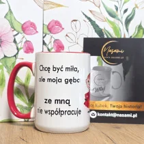 Kubek z napisem Chce być...
