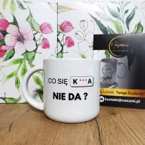 eine Tasse mit der...