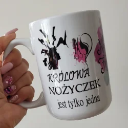 Kubek - "Najlepsza Fryzjerka / Królowa nożyczek" + imię